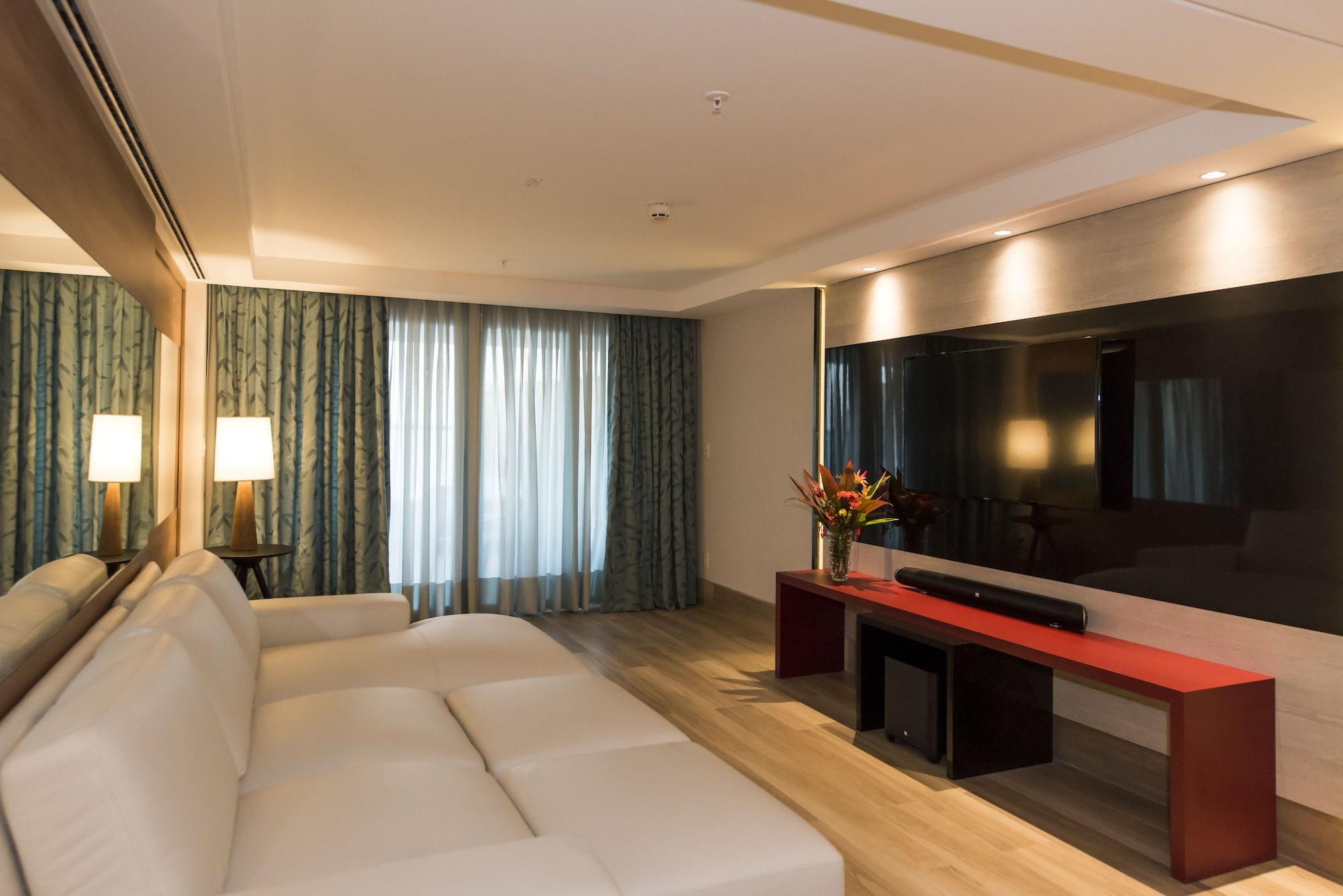 Vogal Luxury Beach Hotel & Spa Natal Exterior foto A living room in a suite at the Mandarin Oriental, Hong Kong